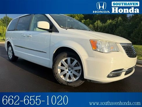 Used 2013 Chrysler Town & Country Touring FWD image 1