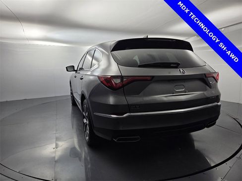 Used 2023 Acura MDX SH-AWD w/ Technology Package image 11