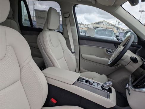 New 2026 Volvo XC90 B6 Ultra w/ Protection Package image 14