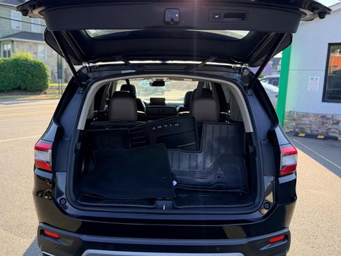 Used 2024 Honda Pilot Elite image 9