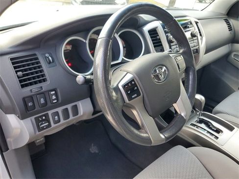 Used 2012 Toyota Tacoma PreRunner w/ TRD Off-Road Pkg image 18