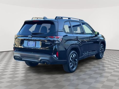 Used 2025 Subaru Forester Premium AWD/4WD image 8