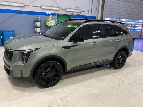 Used 2025 Kia Sorento X-Line EX AWD/4WD image 4