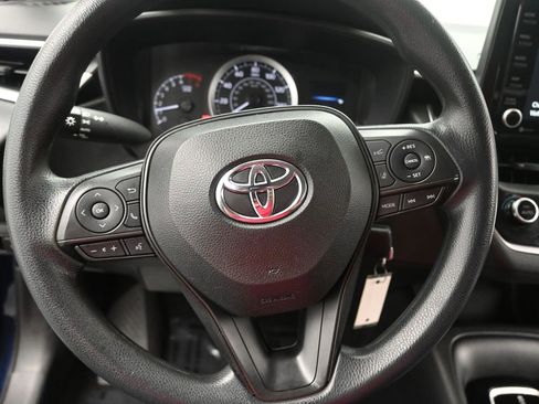 Used 2022 Toyota Corolla LE image 18