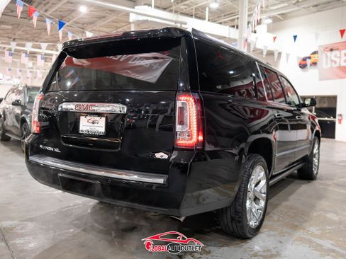Used 2019 GMC Yukon XL Denali w/ Denali Ultimate Package image 7