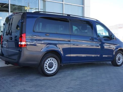 Used 2023 Mercedes-Benz Metris image 4