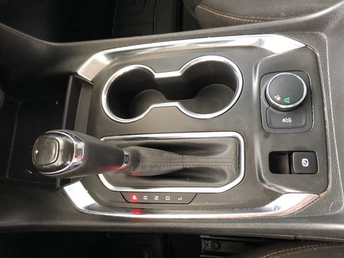 Used 2018 Chevrolet Traverse LS FWD image 24