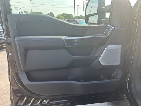 New 2025 Ford F250 Platinum w/ FX4 Off-Road Package image 25