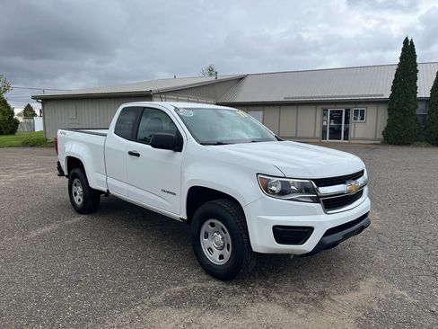 Used 2017 Chevrolet Colorado W/T w/ WT Convenience Package AWD/4WD image 8