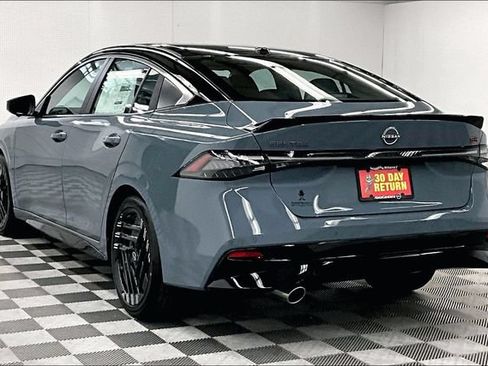 New 2026 Nissan Sentra SR w/ SR Premium Package FWD image 4