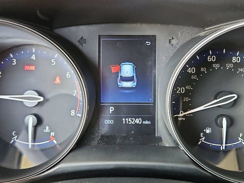 Used 2020 Toyota C-HR XLE FWD image 13