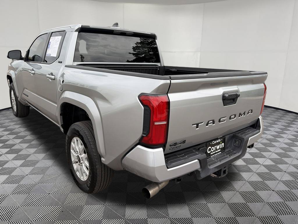 Used 2025 Toyota Tacoma SR5 AWD/4WD image 7