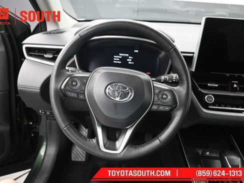 Used 2026 Toyota Corolla Cross XLE AWD/4WD image 22
