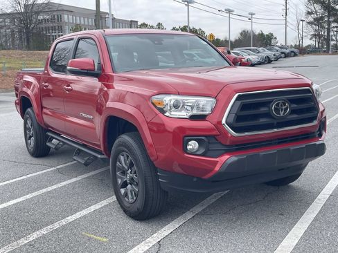 Used 2023 Toyota Tacoma SR5 w/ Technology Package image 5
