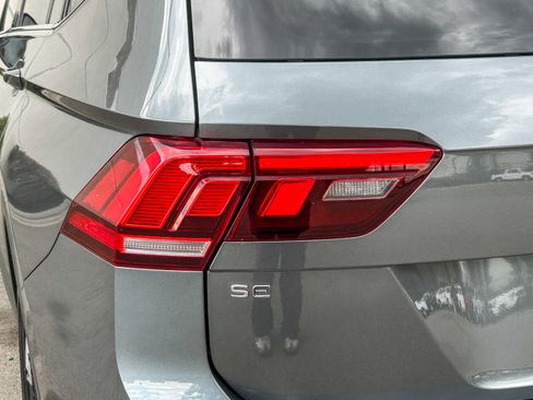 Used 2023 Volkswagen Tiguan SE image 9