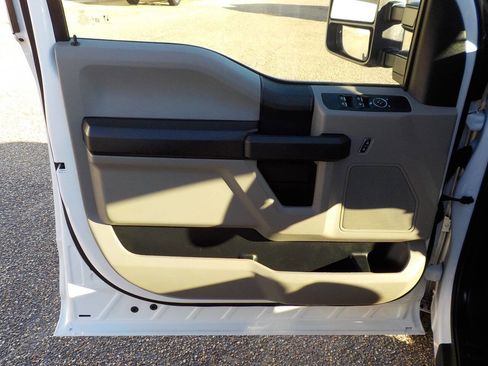 Used 2021 Ford F250 XL w/ STX Appearance Package image 15