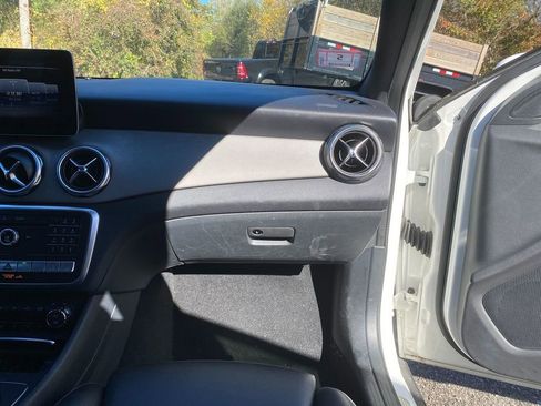 Used 2019 Mercedes-Benz GLA 250 4MATIC image 29