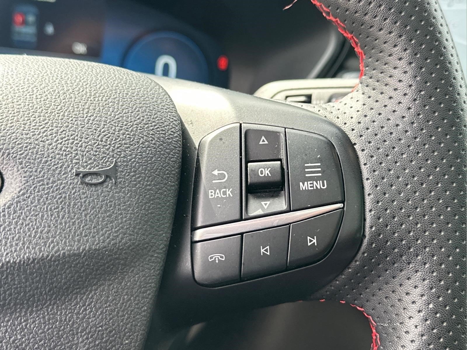 Used 2023 Ford Escape ST-Line Elite w/ Premium Technology Package AWD/4WD image 24