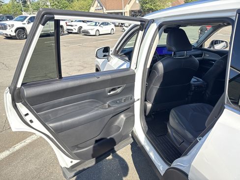 Used 2024 Toyota Grand Highlander AWD image 29
