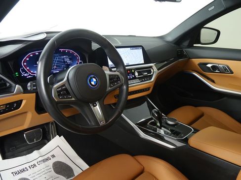 Certified 2022 BMW 330e w/ M Sport Package image 12
