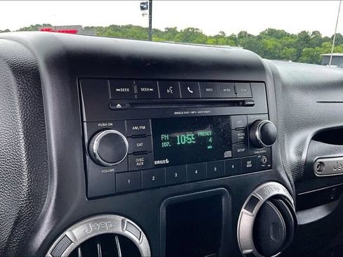 Used 2013 Jeep Wrangler Sport w/ Connectivity Group AWD/4WD image 19