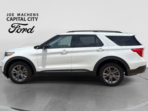 Used 2024 Ford Explorer XLT w/ Equipment Group 202A AWD/4WD image 8