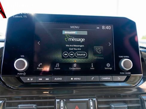 Used 2024 Nissan Pathfinder SV FWD image 16