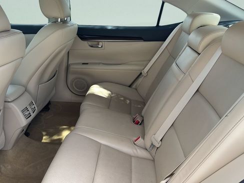 Used 2015 Lexus ES 350 w/ Luxury Package FWD image 25