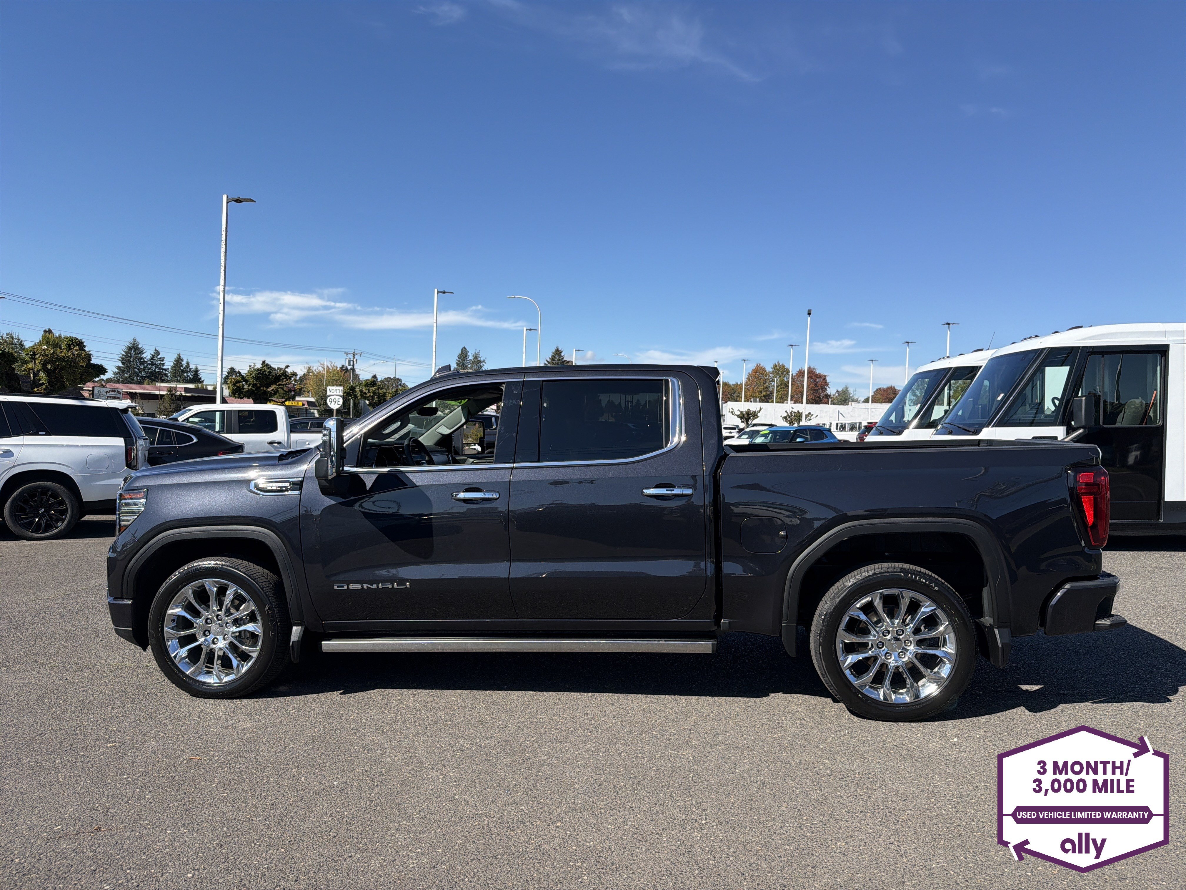 Used 2024 GMC Sierra 1500 Denali AWD/4WD image 2