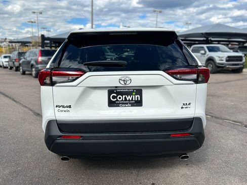 Used 2025 Toyota RAV4 XLE image 8