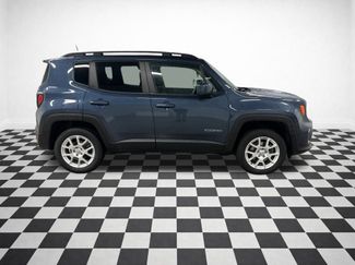 Used 2020 Jeep Renegade Latitude w/ Cold Weather Group video 2