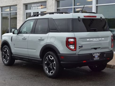 Used 2023 Ford Bronco Sport Outer Banks w/ Tech Package AWD/4WD image 9
