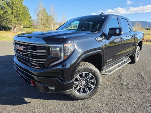 Used 2024 GMC Sierra 1500 AT4 w/ Technology Package image 1