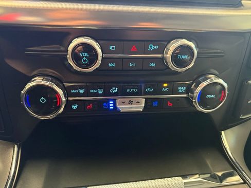 Used 2025 Ford F150 Lariat w/ Equipment Group 501A Mid AWD/4WD image 30