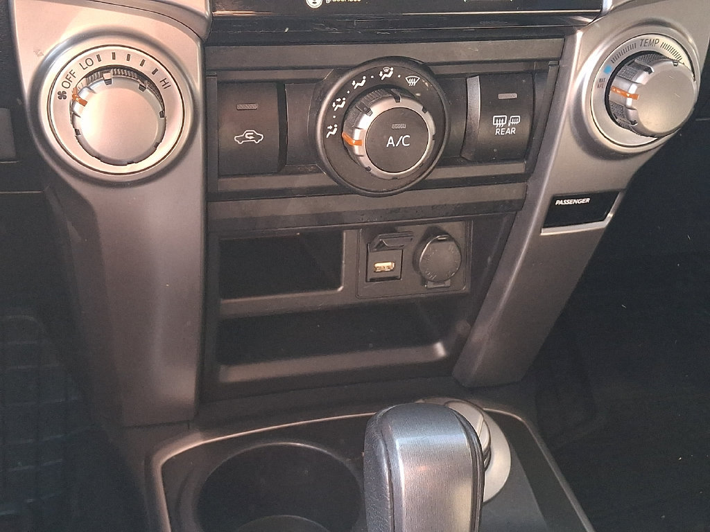 Used 2022 Toyota 4Runner SR5 AWD/4WD image 15