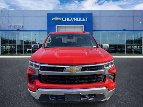 Used 2025 Chevrolet Silverado 1500 LT AWD/4WD image 4