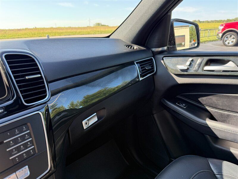 Used 2018 Mercedes-Benz GLE 350 4MATIC image 24
