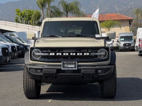 New 2026 Ford Bronco Outer Banks w/ Sasquatch Package AWD/4WD image 4