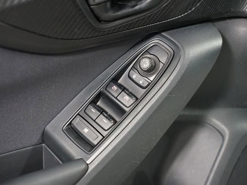 Used 2019 Subaru Crosstrek 2.0i Premium w/ Eyesight System image 29