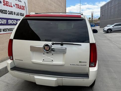 Used 2012 Cadillac Escalade Platinum AWD/4WD image 5