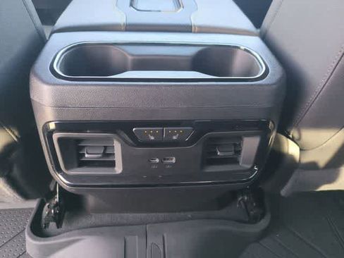 Used 2022 Chevrolet Silverado 1500 ZR2 w/ Technology Package image 40