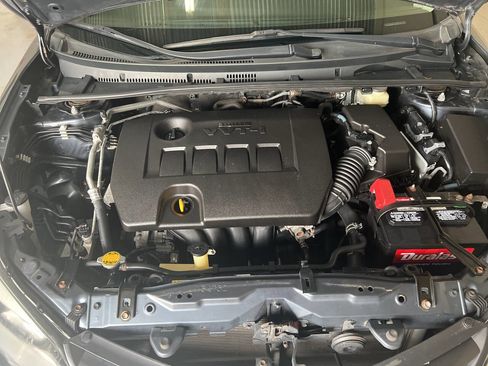 Used 2016 Toyota Corolla LE FWD image 13