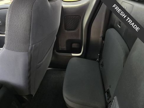 Used 2025 Nissan Frontier SV RWD image 12