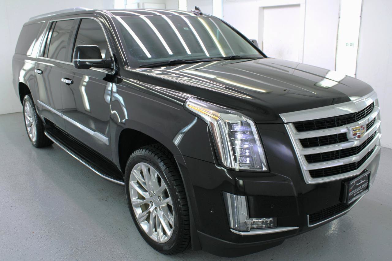 Used 2019 Cadillac Escalade ESV Luxury RWD image 12
