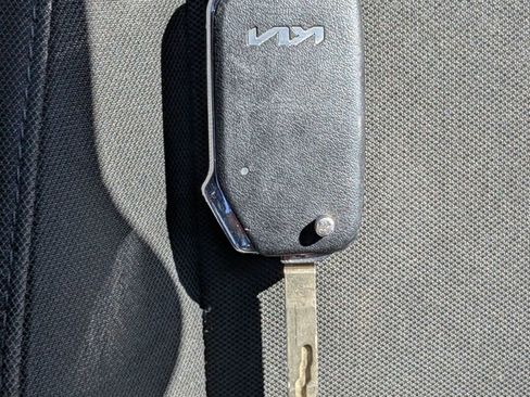 Used 2024 Kia Sportage LX image 30