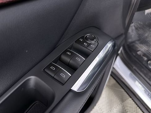New 2026 Chevrolet Traverse RS w/ LPO, Floor Liner Package FWD image 24