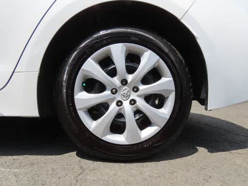 Used 2024 Toyota Corolla LE FWD image 9