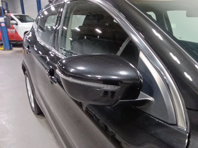 Used 2019 Nissan Rogue Sport SV w/ All-Weather Package AWD/4WD image 29