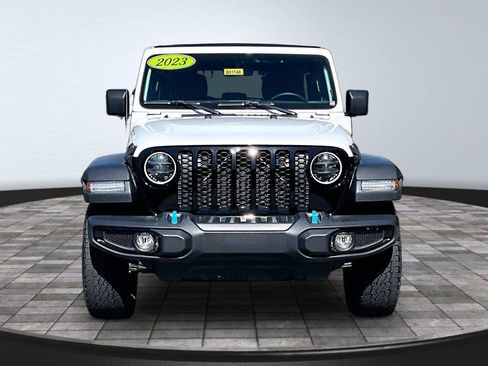Used 2023 Jeep Wrangler Unlimited w/ Sun & Screen Package AWD/4WD image 3