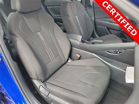 Certified 2025 Hyundai Elantra Sport image 15
